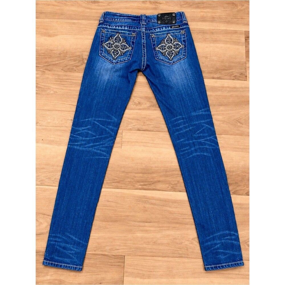 Miss Me Low Rise Skinny Jeans 27x31 Stretch Embroidered Pockets EUC
